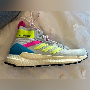 Adidas Terrex Free Hiker Primeblue Hiking Boost Shoe Pink Blue FY7336 Sz 8.5